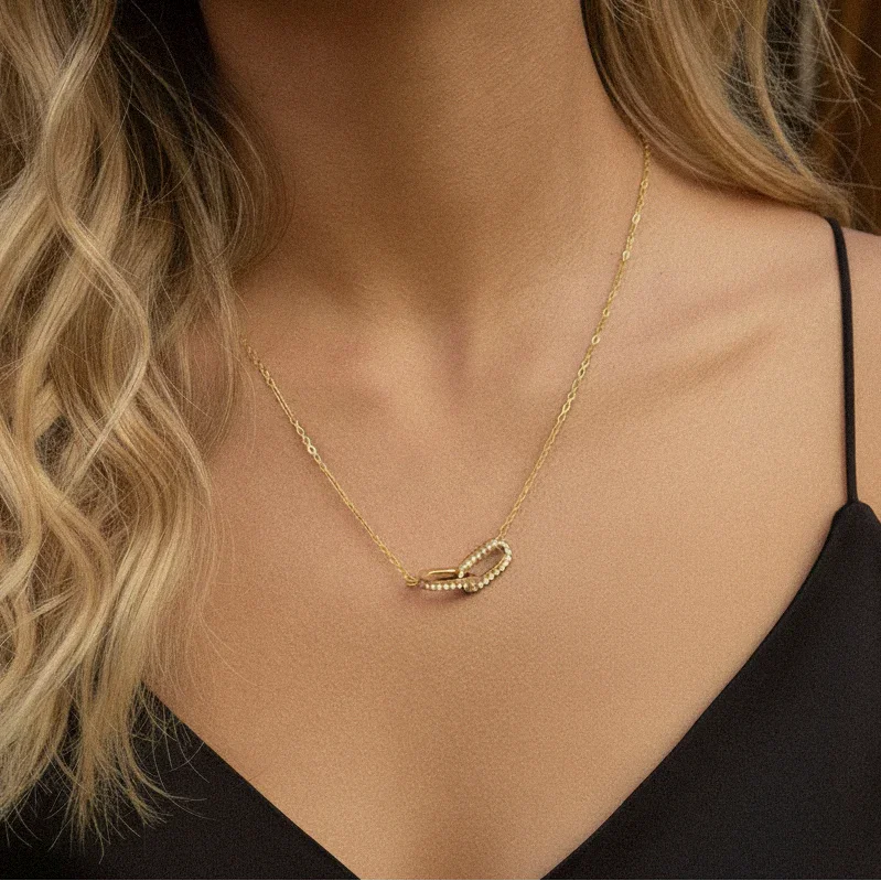 Rosaline Interlocking Diamond Pendant Necklace
