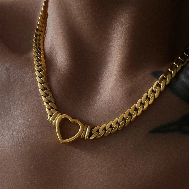 Amara Dainty Heart Charm Choker