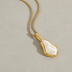 Perline Freshwater Pearl Necklace