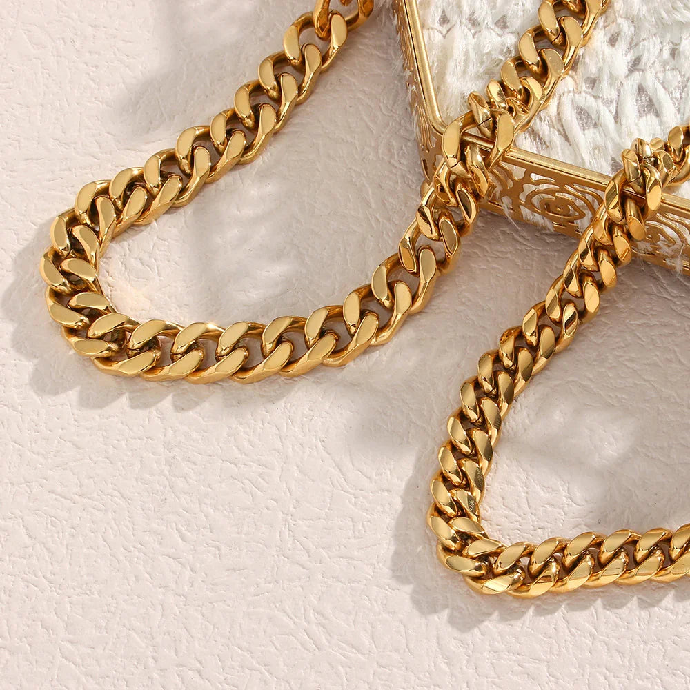 Rhea Chunky Gold Chain Necklace