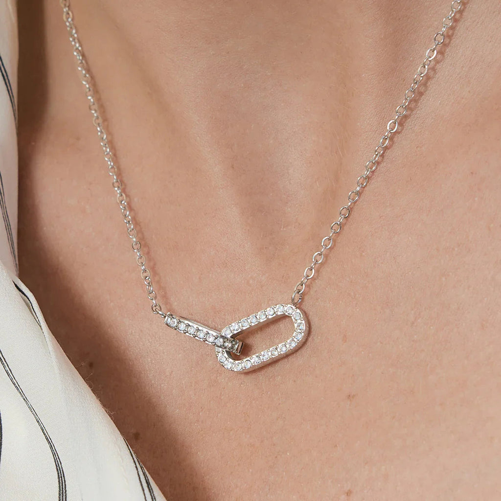 Rosaline Interlocking Diamond Pendant Necklace