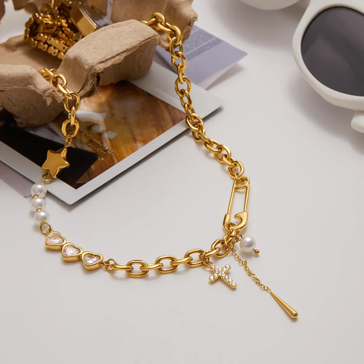 Aveline Diamond & Pearl Gold Necklace