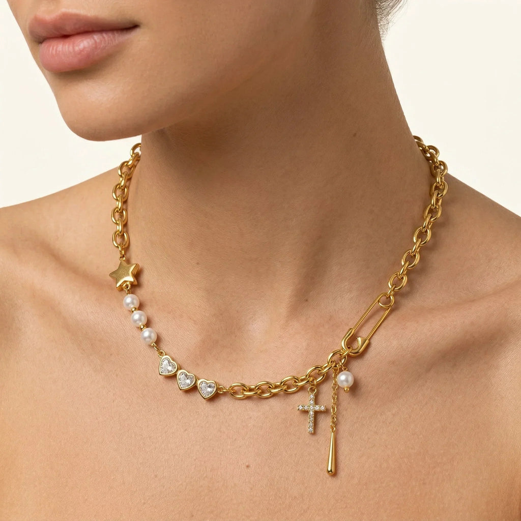 Aveline Diamond & Pearl Gold Necklace