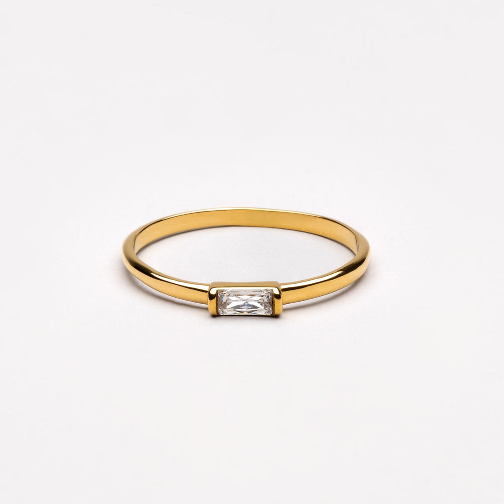 18K Gold Plated Dainty Crystal Zircon Solitaire Ring
