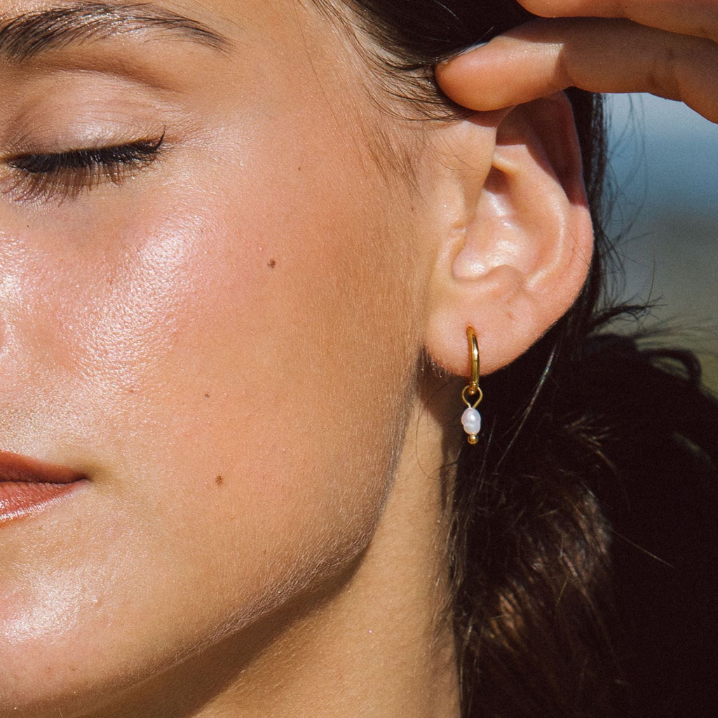 18K Gold Plated Freshwater Pearl Huggie Hoop Earrings