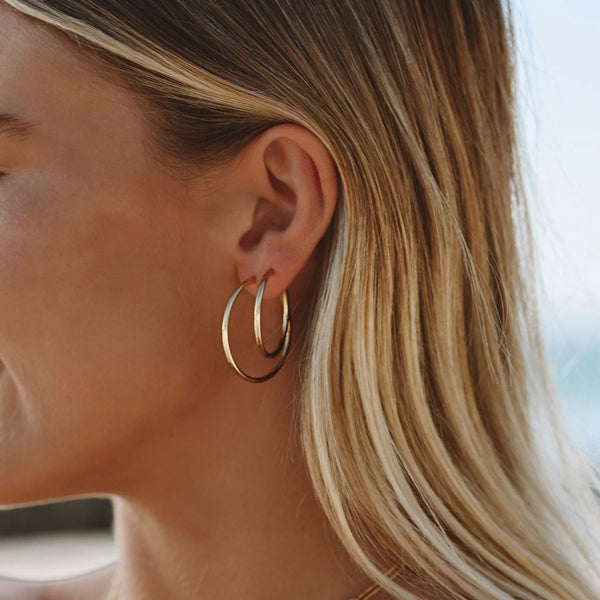 18K Gold Plated Thin Hoop Earrings Lightweight 2 Sizes