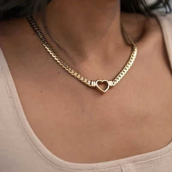 Amara Dainty Heart Charm Choker