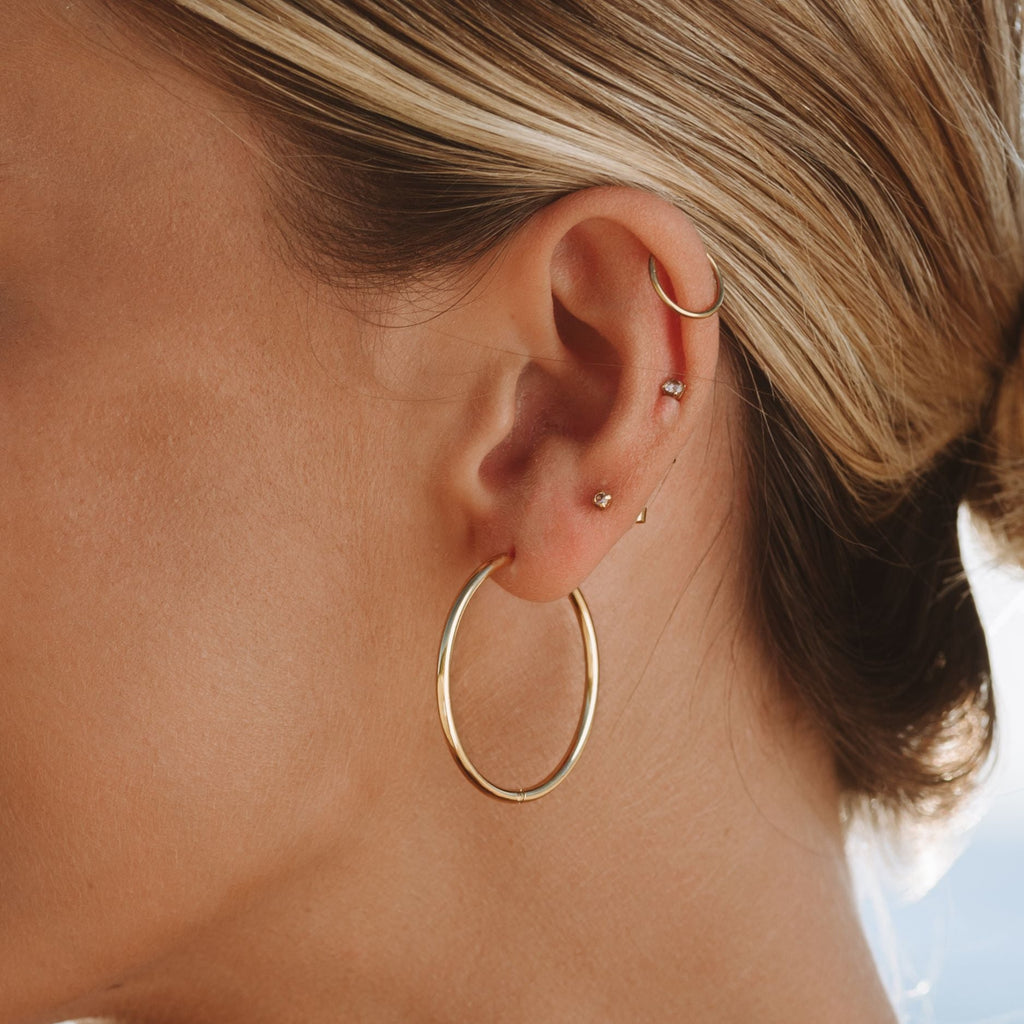 18K Gold Plated Thin Hoop Earrings Lightweight 2 Sizes
